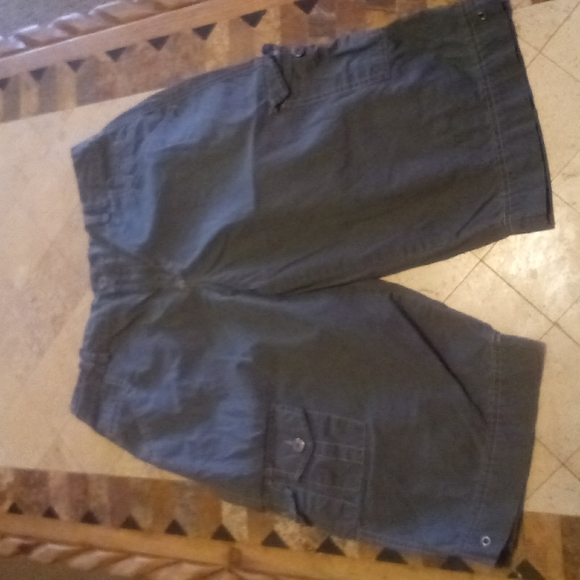 Gloria Vanderbilt Shorts Woman's size 8 - Picture 1 of 7